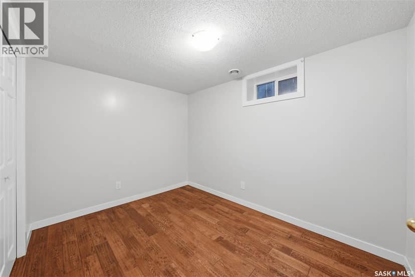 3817 Diefenbaker DRIVE — photo 17 of 40
