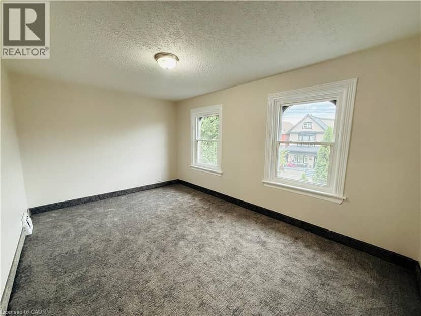 24 SOMERSET Avenue — photo 21 of 35