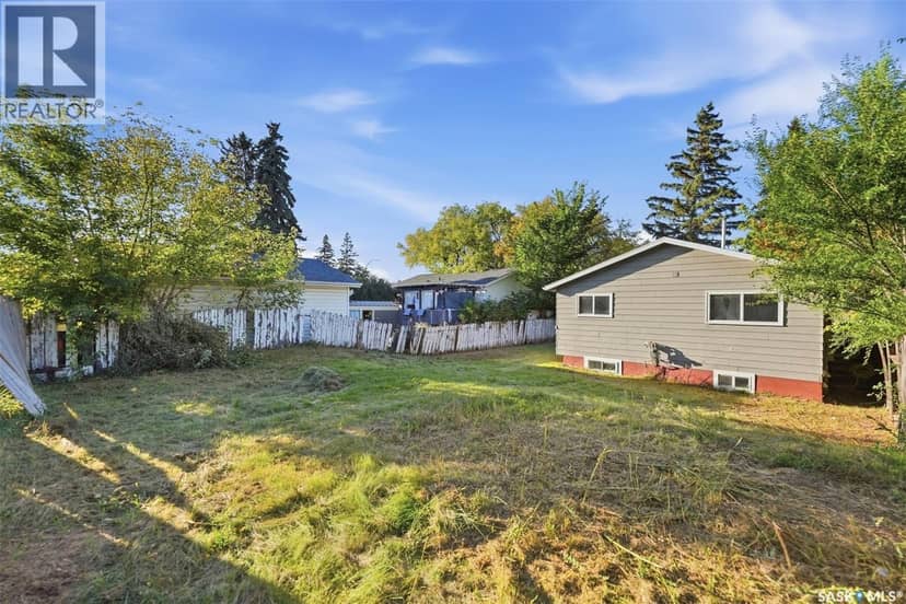 3817 Diefenbaker DRIVE — photo 29 of 40