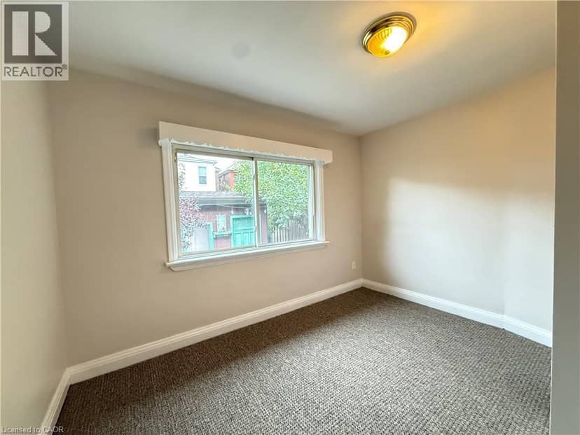 24 SOMERSET Avenue — photo 10 of 35
