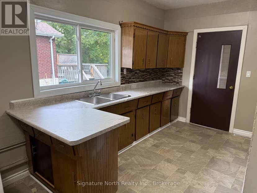 618 McTavish Street — photo 10 of 28