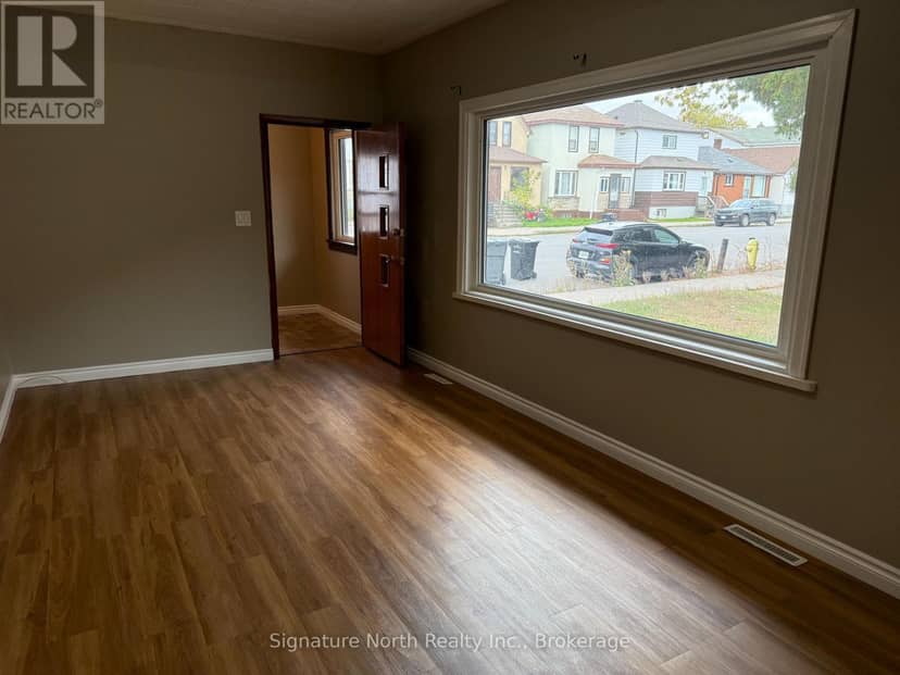 618 McTavish Street — photo 9 of 28
