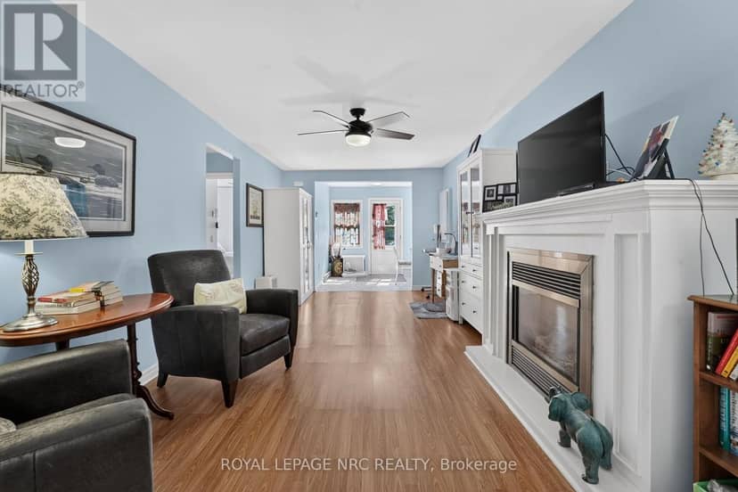 3852 Mathewson Avenue — photo 17 of 40