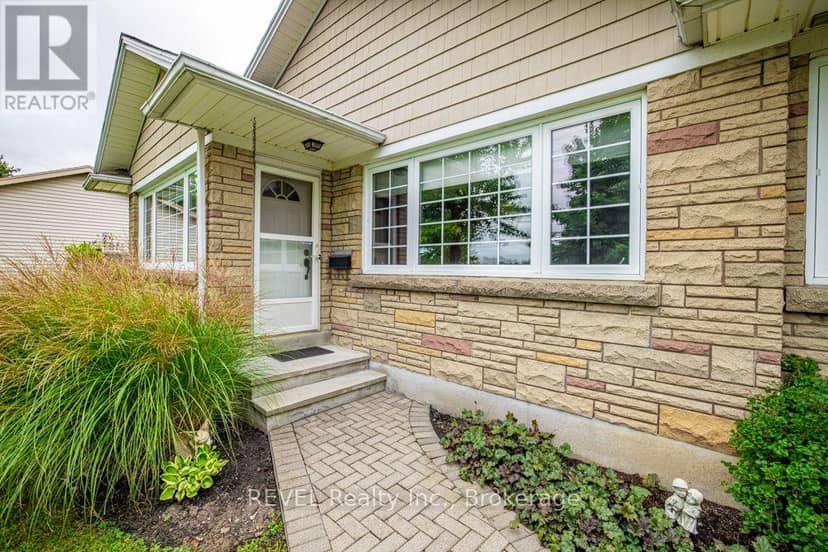 340 Thornwood Avenue — photo 4 of 40