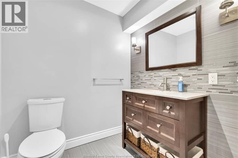 1371 Matthew Crescent — photo 30 of 40