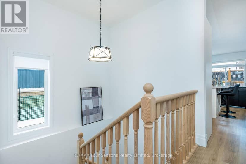 248 Duncan Street — photo 21 of 36