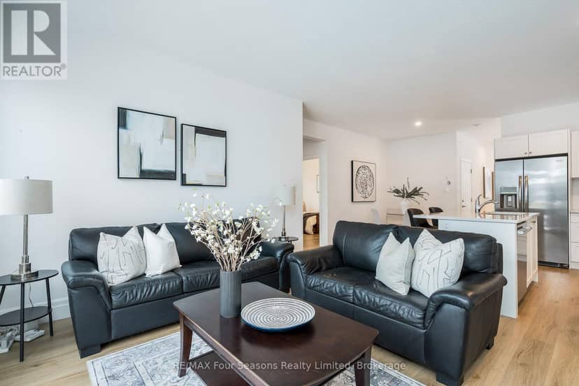 248 Duncan Street — photo 7 of 36