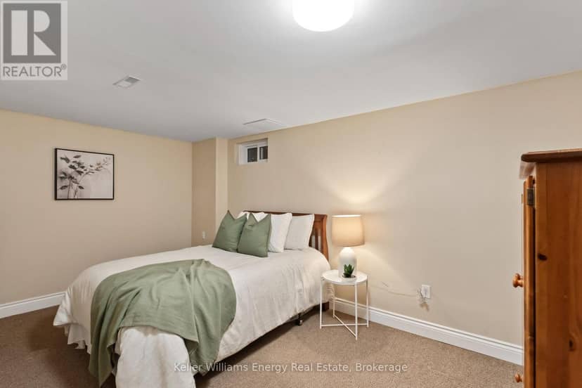 523 Palmtree Crescent — photo 36 of 40