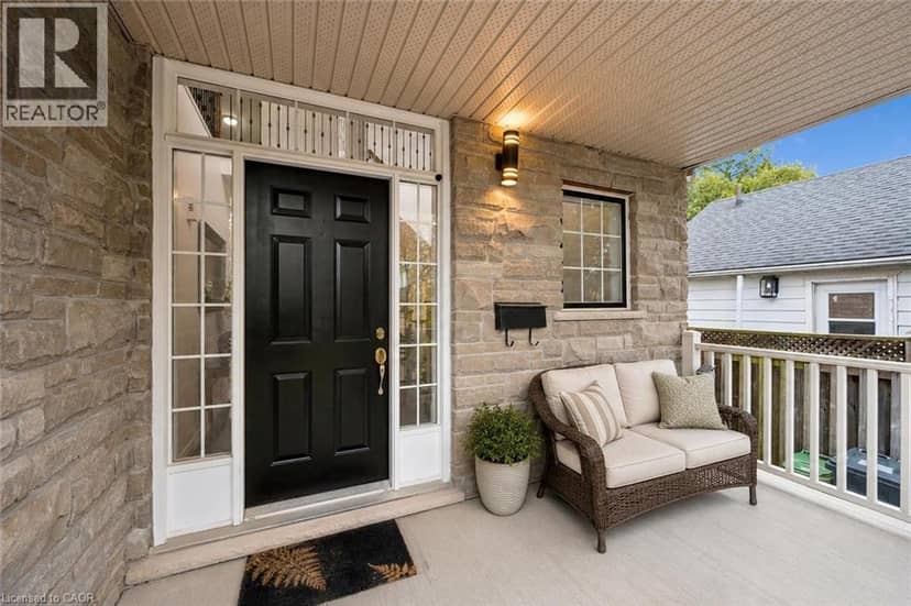 7 HARDY Street — photo 2 of 38