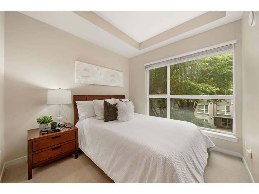 422 13733 107A AVENUE, Surrey, photo 2