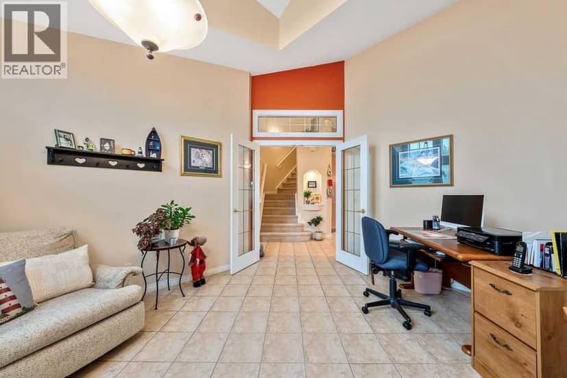 50 Cedargrove Lane SW, Calgary, photo 7