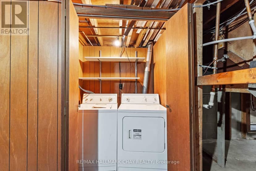 32 Park Crescent — photo 21 of 33