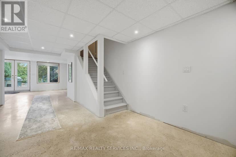 15727 McLaughlin Road — photo 30 of 40