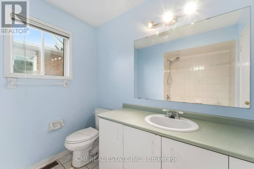 128 Toba Crescent — photo 25 of 40