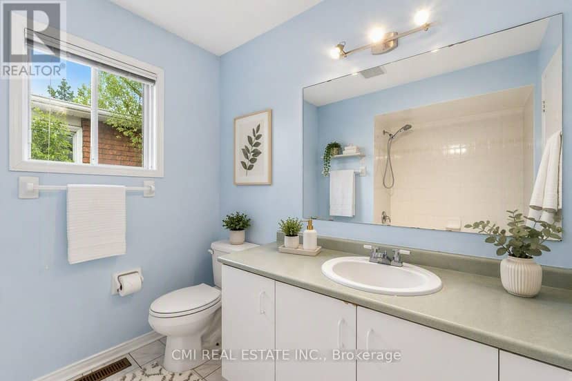 128 Toba Crescent — photo 26 of 40