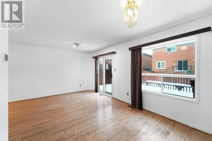 128 Toba Crescent — photo 12 of 40