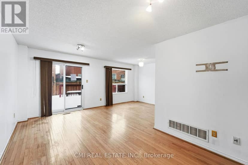 128 Toba Crescent — photo 16 of 40
