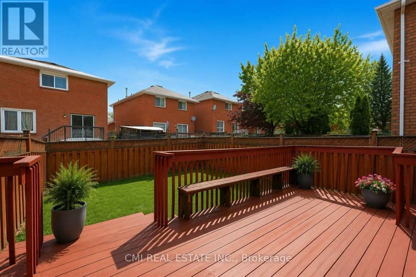 128 Toba Crescent — photo 39 of 40