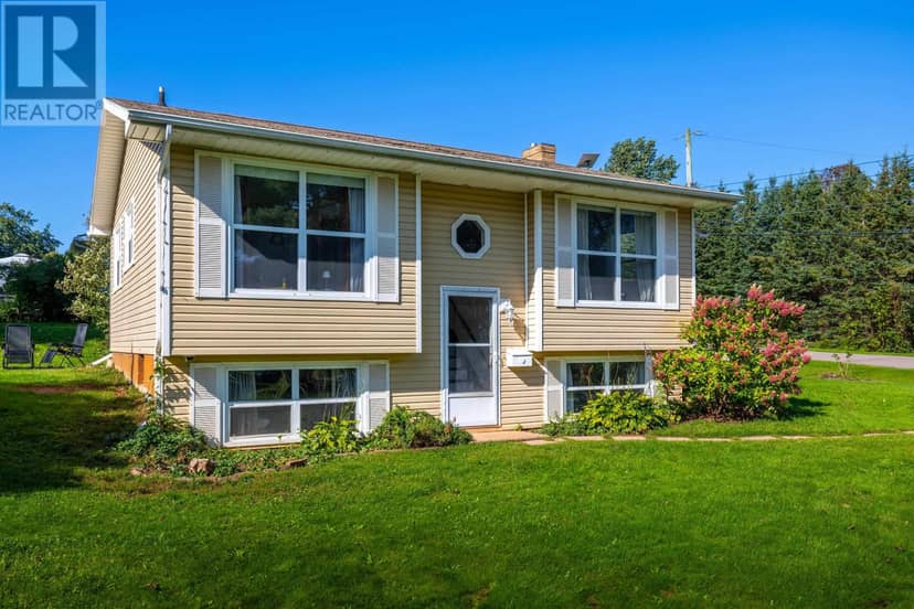 19 Pamwayne Drive — photo 1 of 33