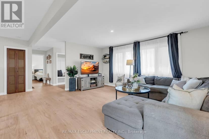 21 Kidd Avenue — photo 7 of 40