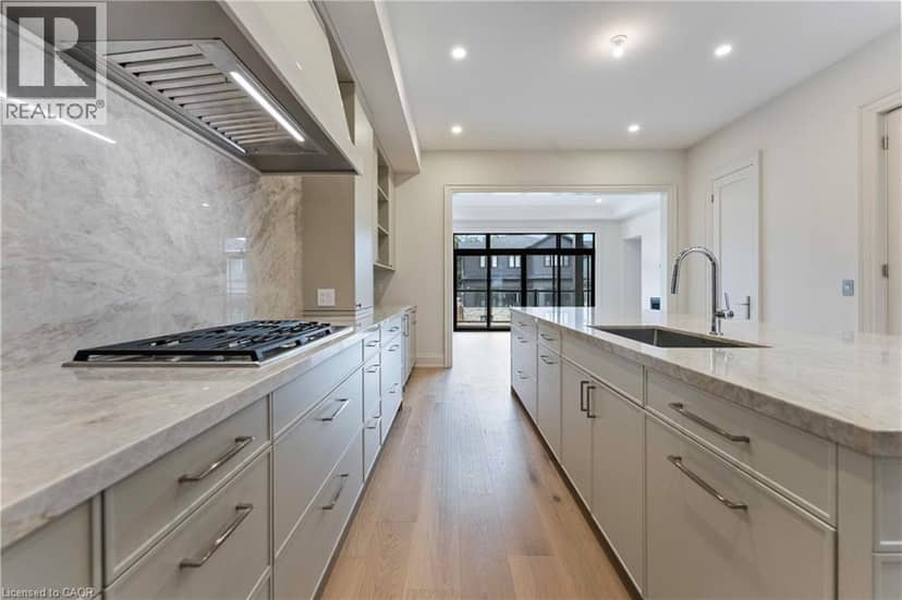 335 HELEN LAWSON Lane — photo 19 of 33