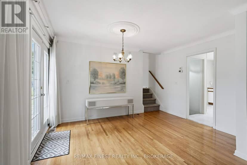 746 Laidlaw Crescent — photo 16 of 40