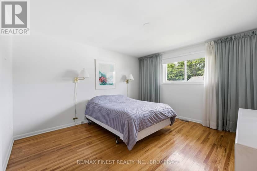 746 Laidlaw Crescent — photo 20 of 40