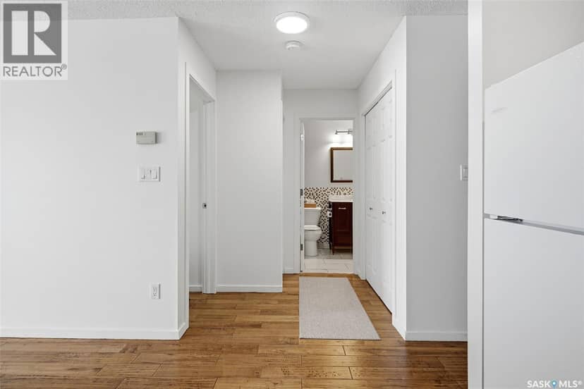 605 4545 Rae STREET — photo 10 of 24