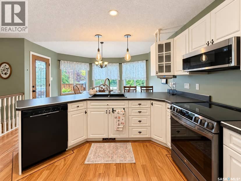 21 Wilfred Street — photo 9 of 40