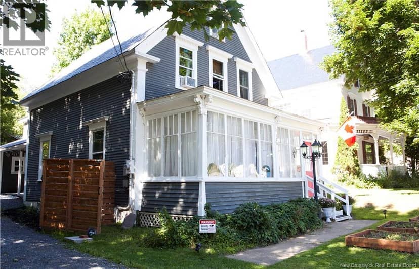 126 Broadway Street — photo 3 of 40
