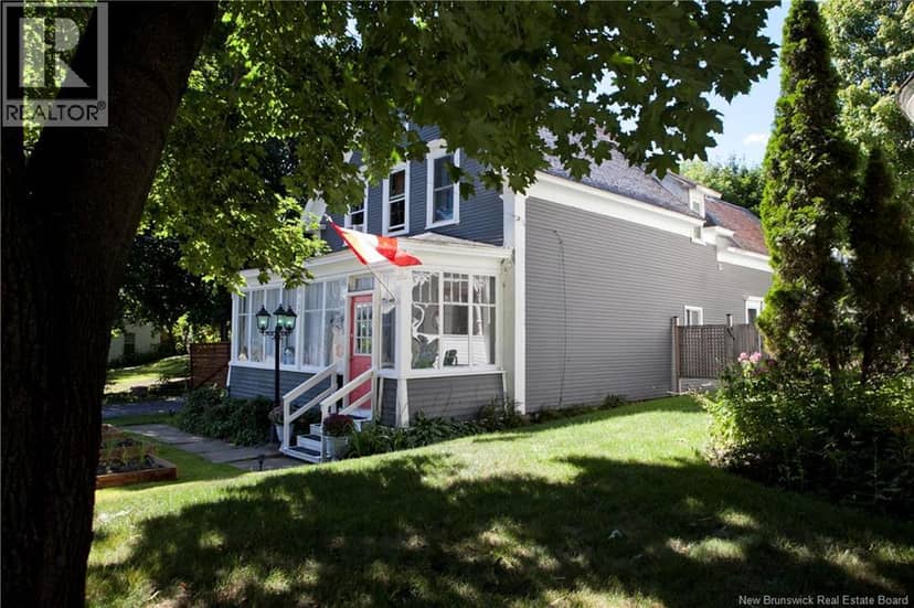 126 Broadway Street — photo 4 of 40