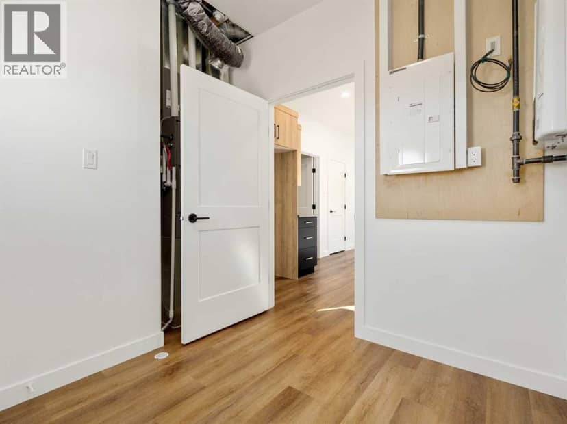 7046 48 Street — photo 33 of 33