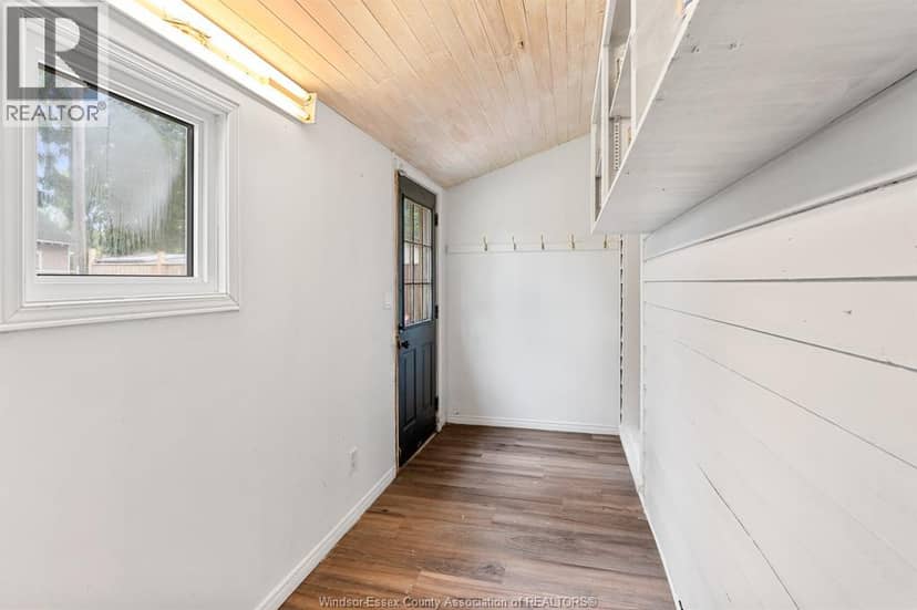 58 McDONALD STREET — photo 17 of 40