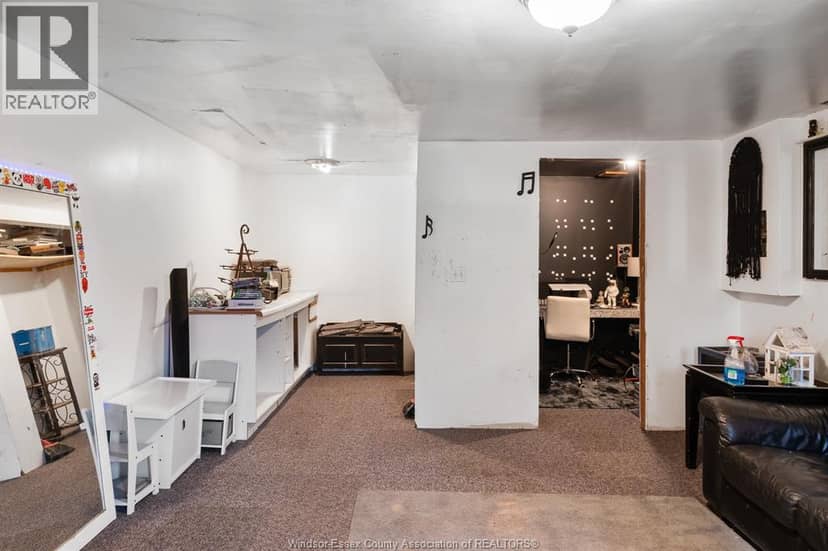 58 McDONALD STREET — photo 34 of 40