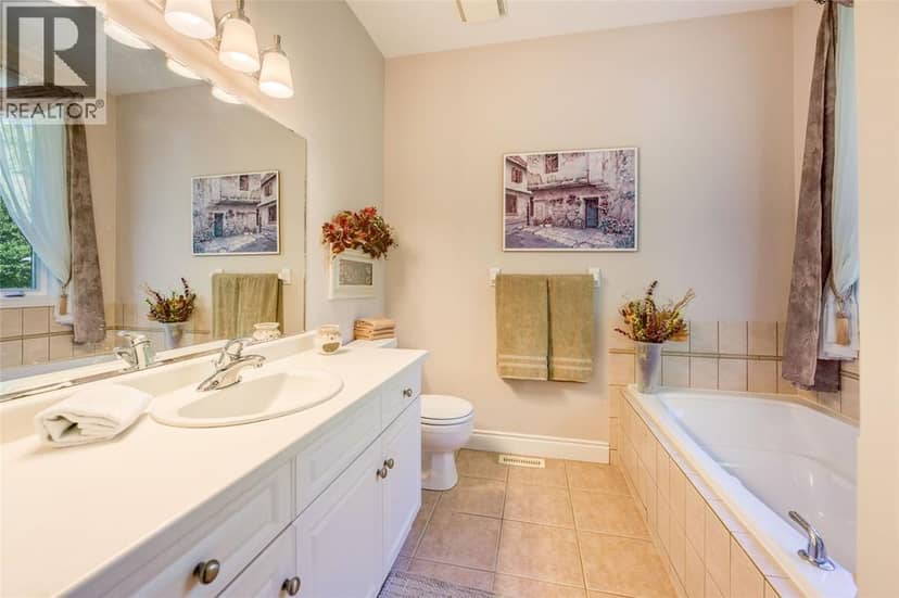 3125 Brookside Crescent — photo 34 of 40