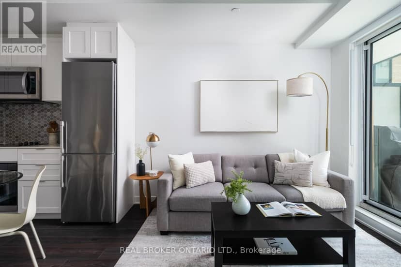 528 - 543 Richmond Street W — photo 4 of 40