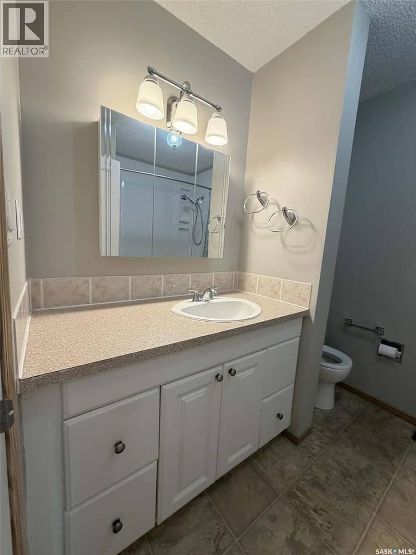 330 Coteau STREET — photo 9 of 23