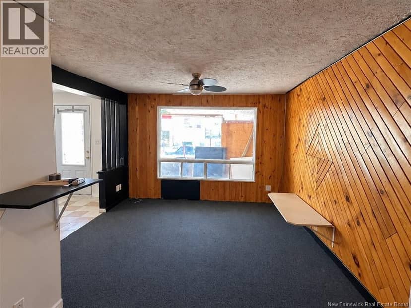 27 Lainey Street — photo 2 of 17