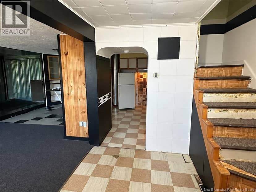 27 Lainey Street — photo 3 of 17