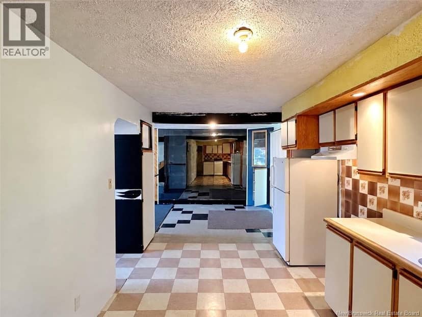 27 Lainey Street — photo 5 of 17