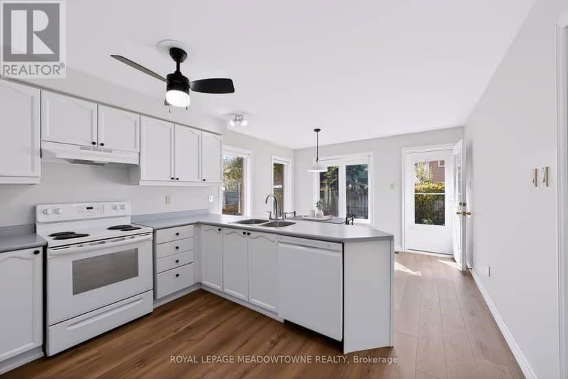 16 Harrop Avenue — photo 16 of 40