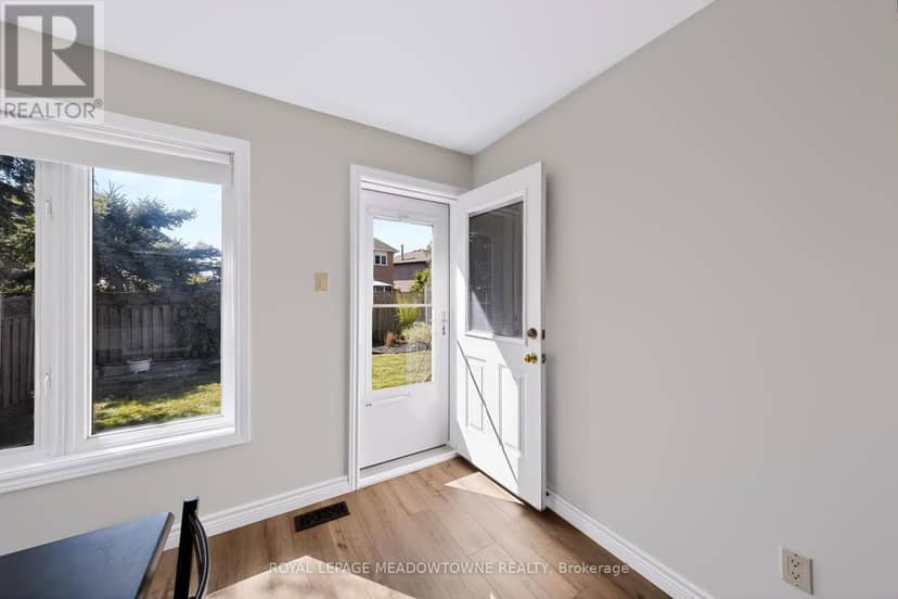 16 Harrop Avenue — photo 19 of 40
