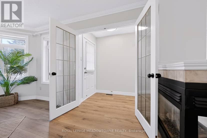 16 Harrop Avenue — photo 5 of 40