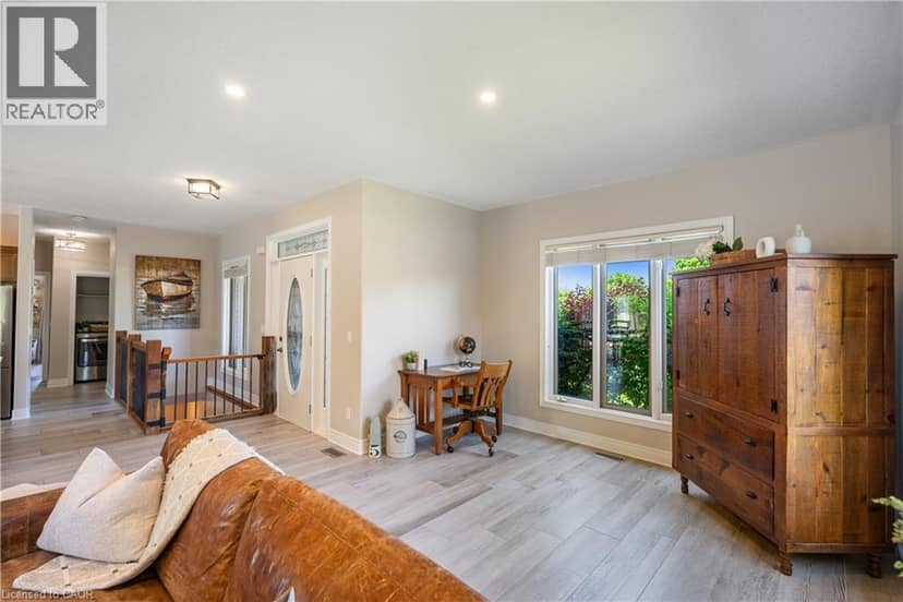 46 SEA BREEZE Drive — photo 9 of 40