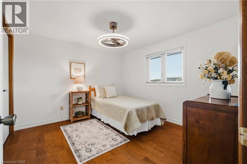 216 ALDERVIEW Drive — photo 13 of 40
