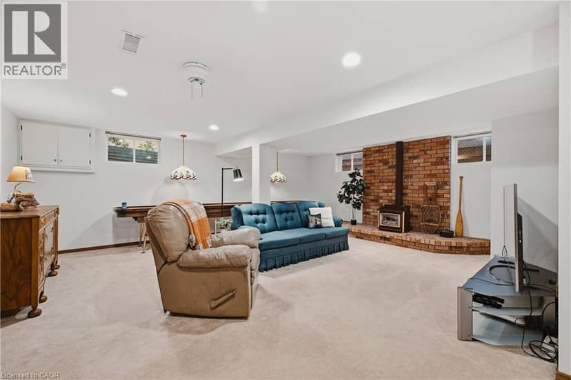 216 ALDERVIEW Drive — photo 14 of 40