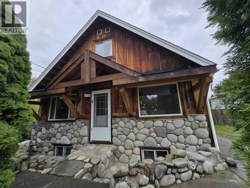 5024 AGAR AVENUE, Terrace, photo 2