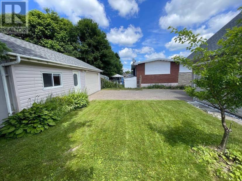 66 Dieppe AVE, Elliot Lake, photo 6