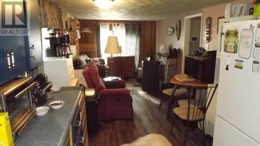 245 Westhill RD, Elliot Lake, photo 4