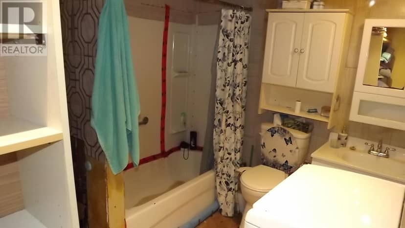 245 Westhill RD, Elliot Lake, photo 7